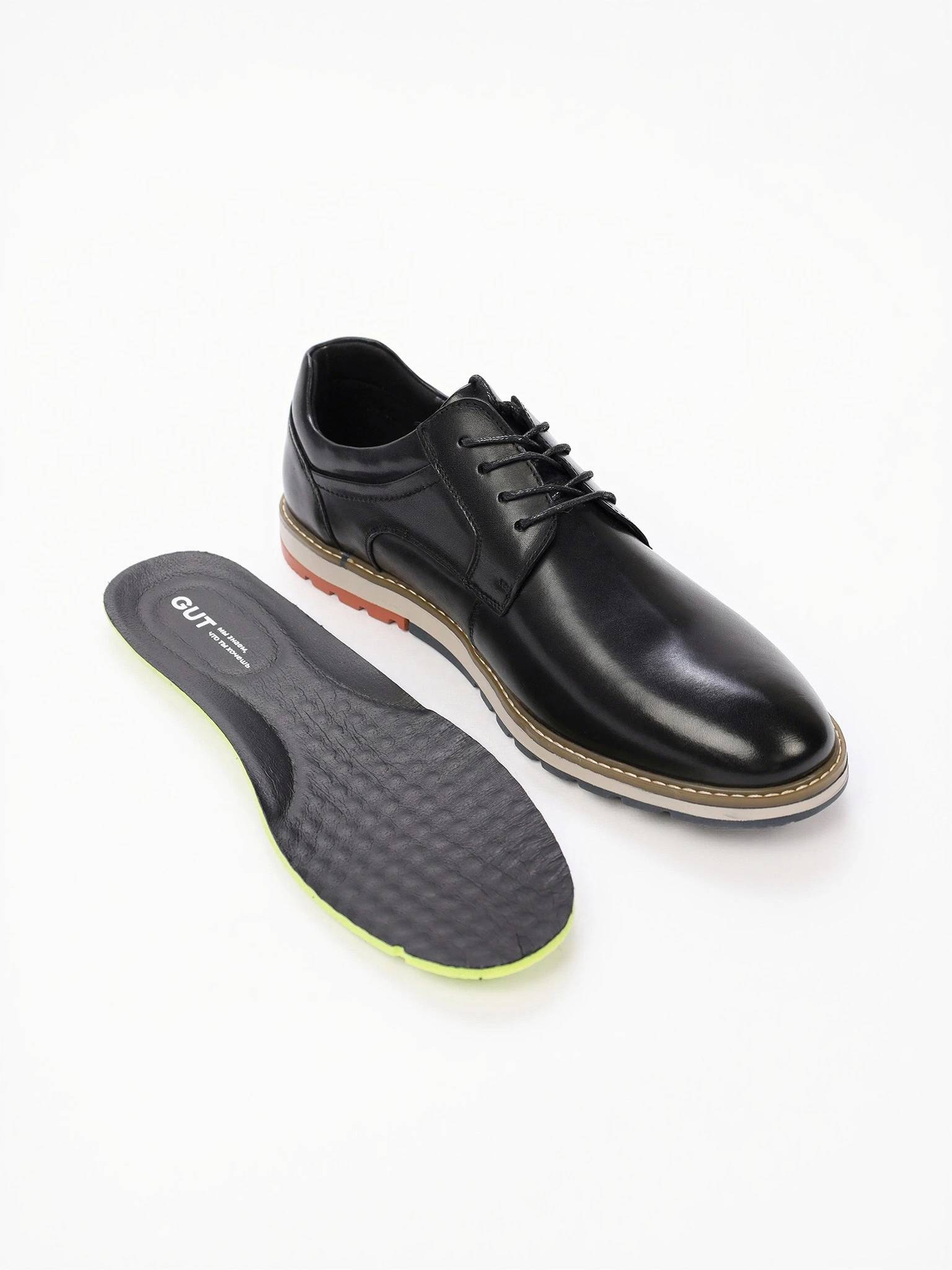 Туфли-дерби черного цвета со шнуровкой